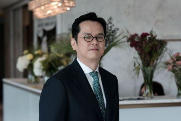 Prof Hang Wu
